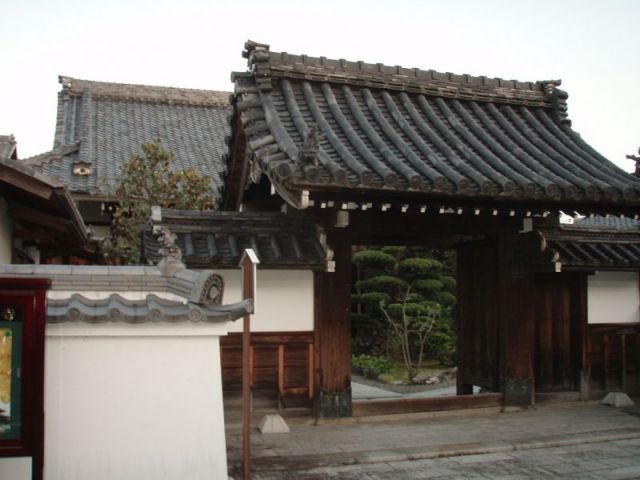 蓮瑞寺