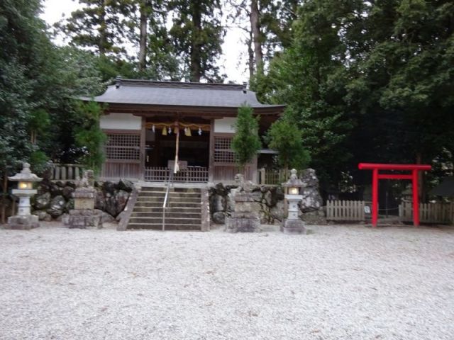 四柱神社