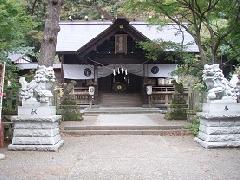 春日山神社