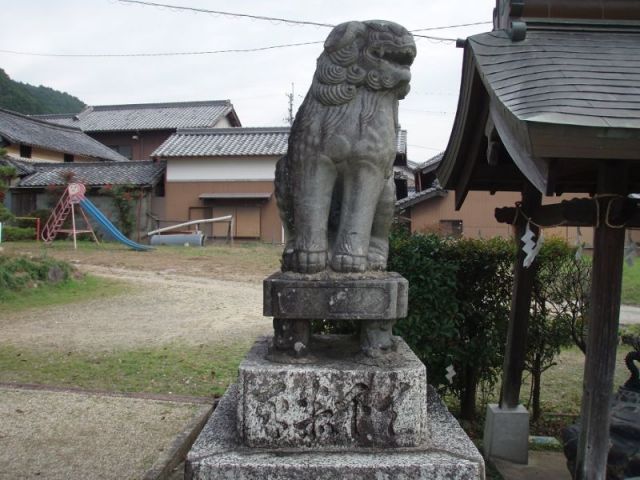 狛犬力士像